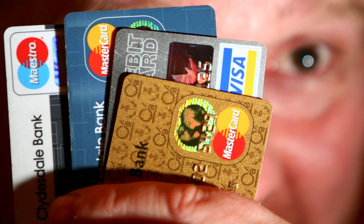 Las tarjetas de crédito de las tiendas cuentan con riesgos ocultos.
