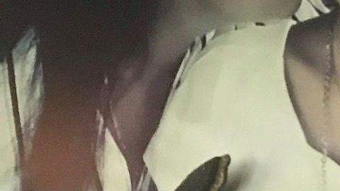 Jatziry Telles con su bebé recién nacido.