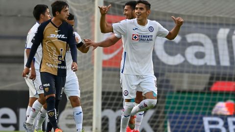 Cruz Azul inició con el pie derecho.