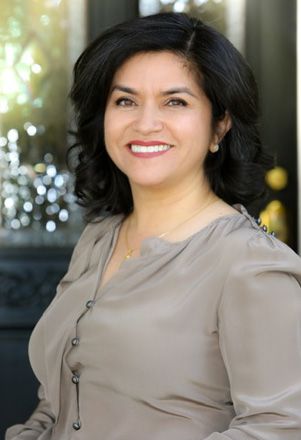 Lourdes M. Castro Ramírez, secretaria de la Agencia de Vivienda, Servicios del Consumidor y Negocios de California. (Cortesía/Business, Consumer Services and Housing Agency)