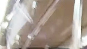 Inicio de la golpiza, grabada por la cámara de otro policía