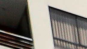 -FOTODELDÍA- AME4894. QUITO (ECUADOR), 22/04/2020.- Decenas de repartidores en motocicleta a domicillo de la cadena "Glovo" protestan hoy miércoles, en una de las calles de Quito, para reclamar un "pago justo" y mayor seguridad sanitaria para ejercer su labor, en el marco de protestas que se produjeron también en otros países. EFE/José Jácome