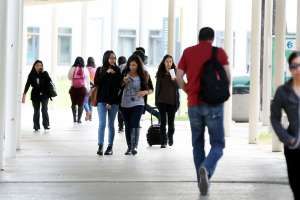 Becas universitarias TheDream.US abiertas para jóvenes inmigrantes en todo EE.UU. sin necesidad de DACA ni TPS