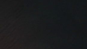 No guardes el pan en la caja de pan dentro de una bolsa de papel o atrapará más humedad y se dañará la corteza.