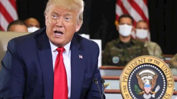 El presidente Donald Trump durante una intervención en el Comando Sur sin usar mascarilla, a pesar de ser obligatorio por orden condal.
