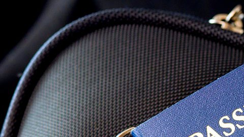 Una encuesta reveló que una buena parte de los estadounidenses viviendo en el extranjero no están de acuerdo con pagar impuestos de su país.