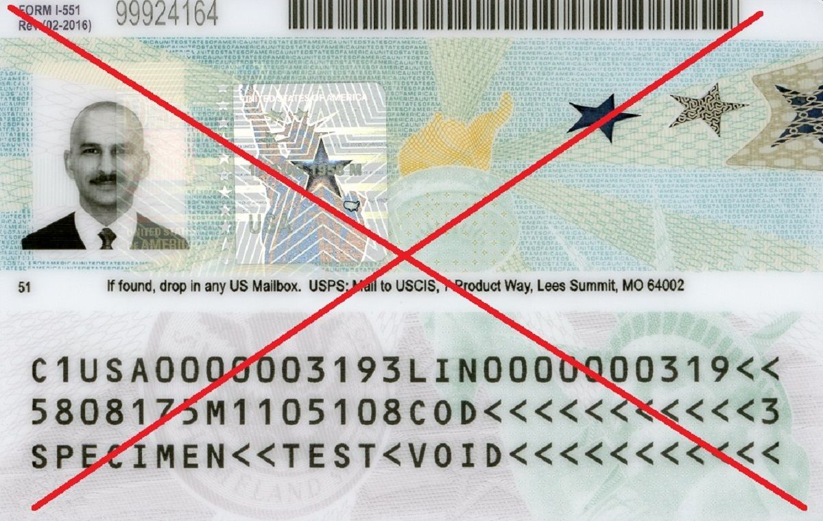 La solicitud de 'green card' debe seguir todavía reglas de carga pública.
