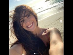 Ivana Nadal prende las redes con candentes fotos en diminuto bikini