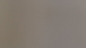 Zuckerberg se puso una enorme cantidad de protector solar en el rostro mientras surfeaba en Hawái.