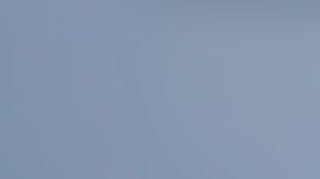 Las autoridades están pidiendo la ayuda de la población para encontrar a los padres o a los tutores del menor.