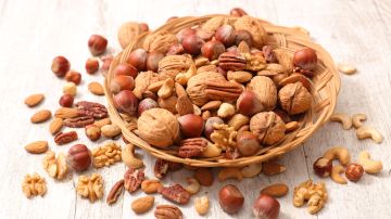 La nueces y semillas están cargadas de proteínas y grasas saludables.