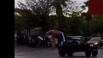 Algunos de los turistas viajaban en camionetas todoterreno.