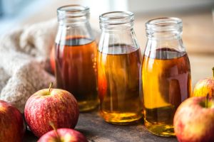 Alivia las agruras de forma natural con estos tres remedios caseros de manzana