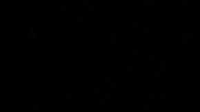 Kylie Jenner junto a Anastasia Karanikolaou.