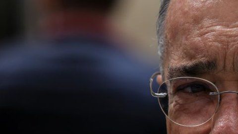 Alvaro Uribe.