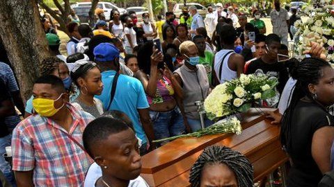 113962518_funeral