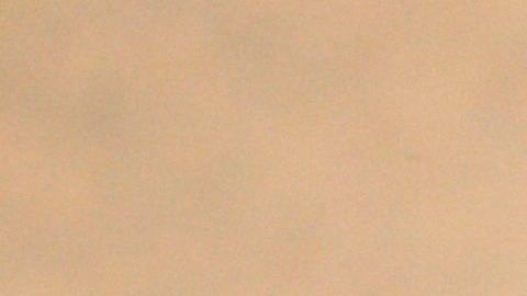 Autoridades afirman que más de 2,500 bomberos trabajan para controlar el fuego.