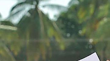 López Obrador se niega a evitar el contacto físico.