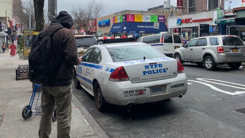 NYPD en Queens.