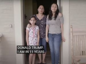 Hija de militar hispano que votó por Trump y cuya madre fue deportada lidera voz de inmigrantes con Biden