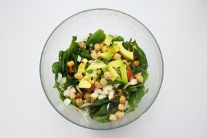 Receta fit: Avena con garbanzos y cúrcuma, carga de fibra, proteína y antioxidantes