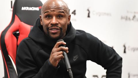 Floyd Mayweather hizo un recorrido de su mansión vía Instagram.