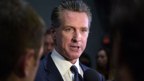 El gobernador de California, Gavin Newsom, asegura que el estado no tiene más dinero.