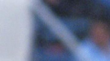 Norberto Ángeles disputa un balón con Jorge Santillana, de Tigres.