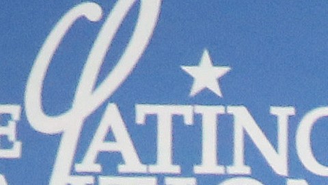 El presidente Donald Trump afirma que ha hecho "más que nadie" por los latinos.