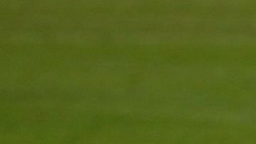 Neymar Jr. después de una falta.