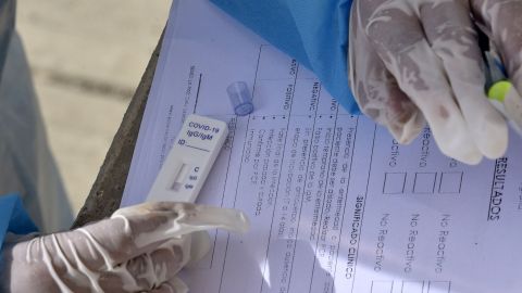 Toma de pruebas de coronavirus en Bolivia.