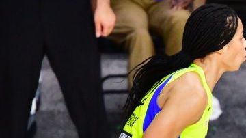 New York Liberty vs Dallas Wings.