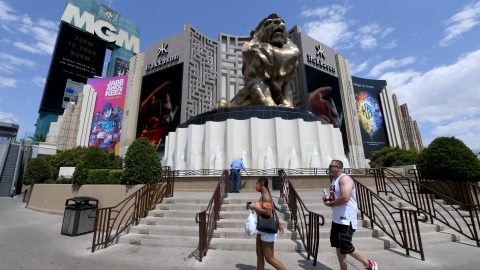 MGM Resorts anuncia el despido de 18,000 empleados en Estados Unidos