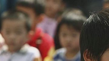 En China se acostumbra que los niños desde pequeños aprendan artes marciales.