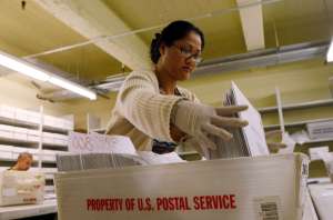 El Servicio Postal avisa del alto riesgo de que los votos por correo no lleguen a tiempo para ser contados