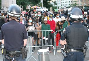 Protesta en apoyo a inmigrantes en huelga de hambre detenidos por ICE dejó varios heridos en Nueva York