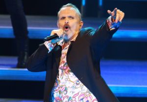 “Nos quieren matar”: Miguel Bosé sigue en contra de la vacuna para el COVID-19