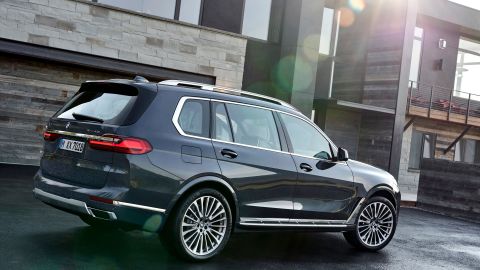 BMW X7 hana premio  WardsAuto 10 Best UX