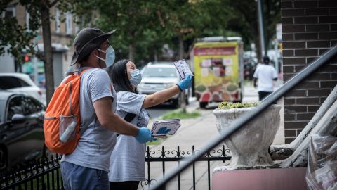 Trabajadores ‘Test + Trace' tocaron en más de 16,700 puertas en Sunset Park para instar a hacerse las pruebas.