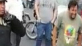 VIDEO: Queman vivo a supuesto ladrón