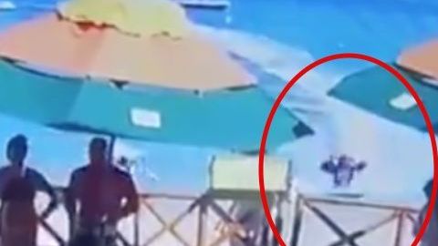VIDEO: Turista estadounidense mata a a mexicano que vendía artesanías con moto acuática