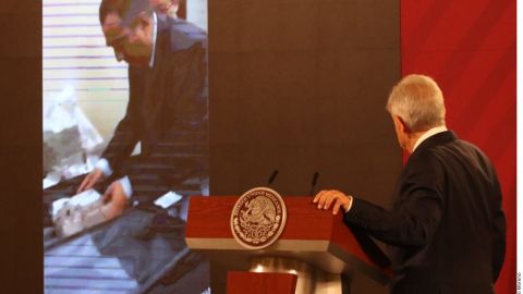 AMLO exhibió el video en la conferencia de prensa.