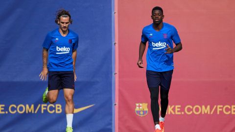 El tridente Griezmann - Suárez - Dembelé verá acción por primera vez desde el inicio.