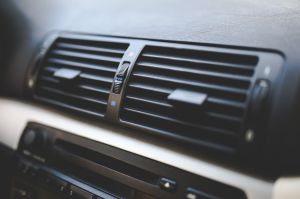 ¿Cómo surgió el aire acondicionado en los autos?