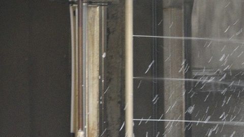 Asegúrate que el autolavado al que acudes use productos especiales para lavar los autos, de lo contrario busca otra alternativa