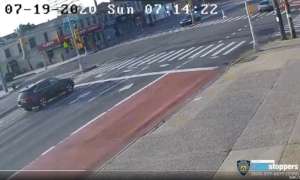 Video captó arrollamiento de una señora mayor en Queens; el conductor siguió de largo