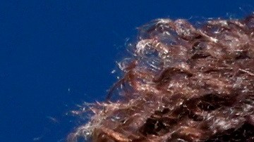 Naomi Osaka de Japón en acción contra Anett Kontaveit de Estonia durante su partido de cuartos de final en el Western and Southern Open en el USTA National Tennis Center en Flushing