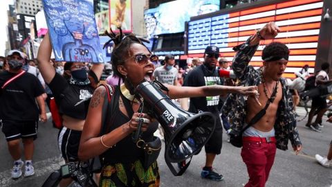 Marcha el lunes en Times Sq, NYC