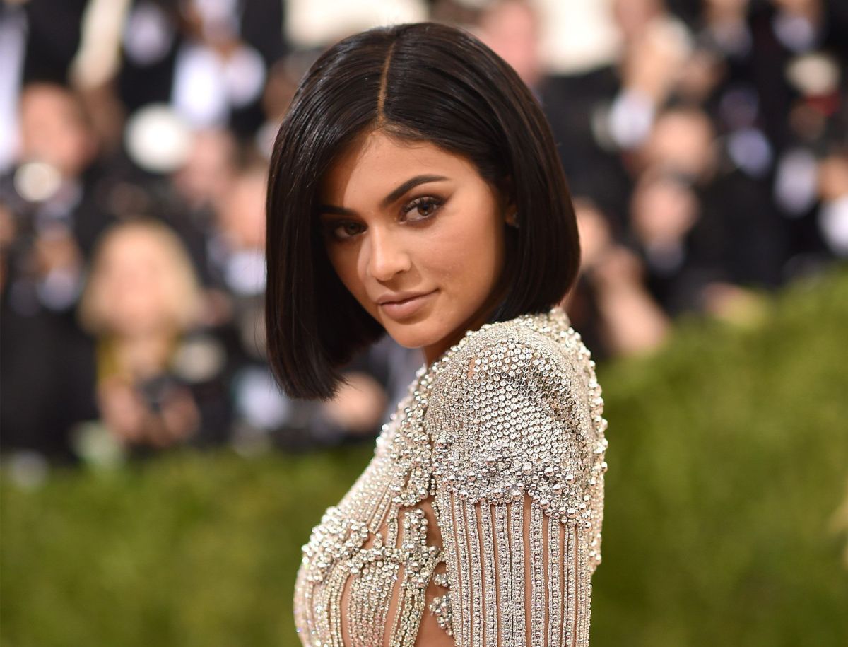Selena Gomez keeps the crown and leaves Kylie Jenner behind on Instagram