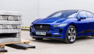 Así es como Jaguar Land rover crea autos a partir de latas recicladas